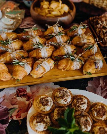 Canapé platter