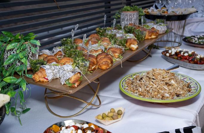 Pastry & samosa platter