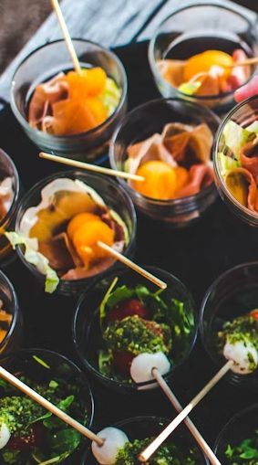 Hot buffet dishes