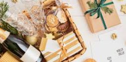 Wine & treats hamper